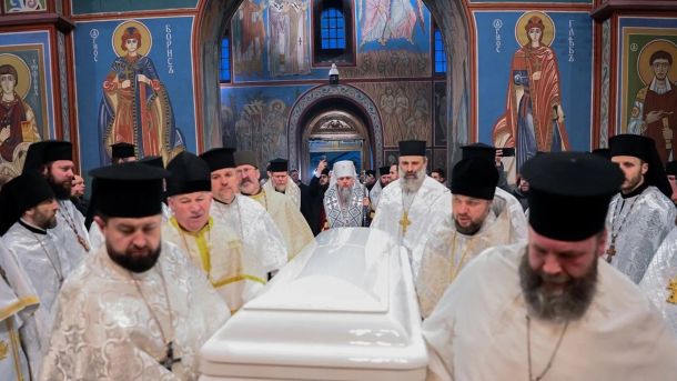 Поштова площа: 9 проєктів на конкурсі ідей, фінал 20 червня Чин поховання патріарха Філарета у Володимирському кафедральному соборі в Києві, 22 березня 2026