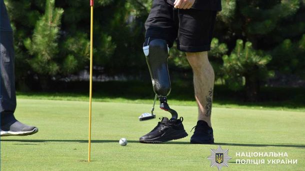 На Київщині захисники України відновлюють здоров’я через гольф і спілкування На Київщині захисники України відновлюють здоров’я через гольф і спілкування