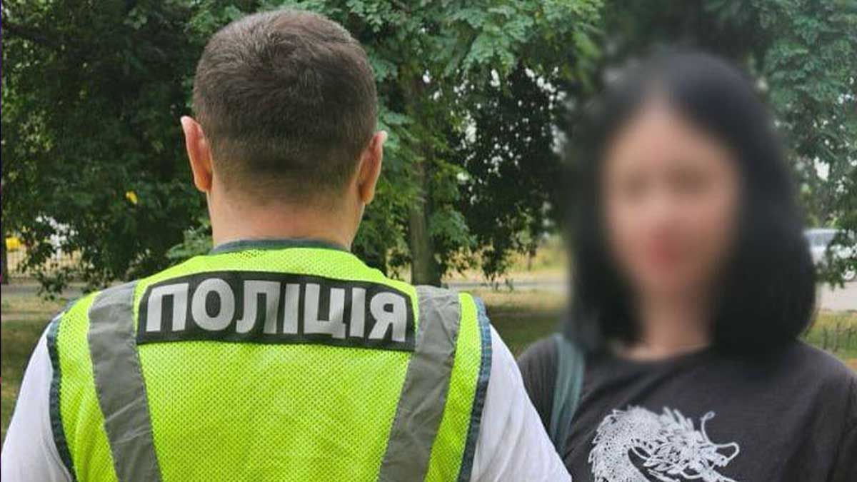 У Київському метро дівчину покарали за публічні вигуки на користь РФ: справою займається СБУ У Київському метро дівчину покарали за публічні вигуки на користь РФ: справою займається СБУ