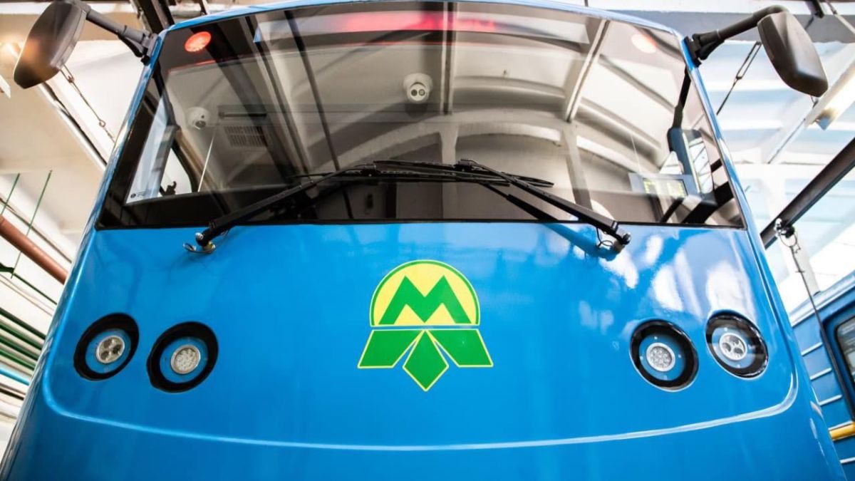 У Києві людина загинула під поїздом метро У Києві людина загинула під поїздом метро