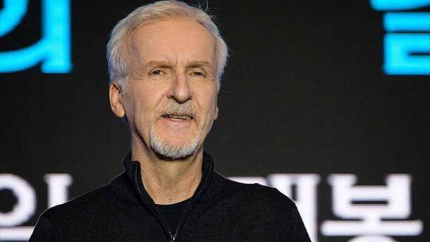 Штучний інтелект як нормальна технологія — альтернатива суперінтелекту чоловік з сивою бородою та волоссям
