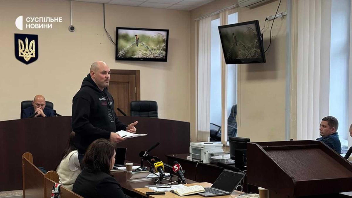 Суд продовжив арешт детектива Магамедрасулова до 15 грудня Детектив Руслан Магамедрасулов в суді
