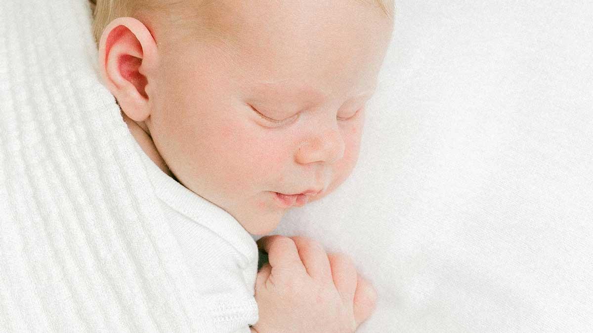 Пологи на зупинці в Білій Церкві: поліція врятувала породіллю Пологи на зупинці в Білій Церкві: поліція врятувала породіллю