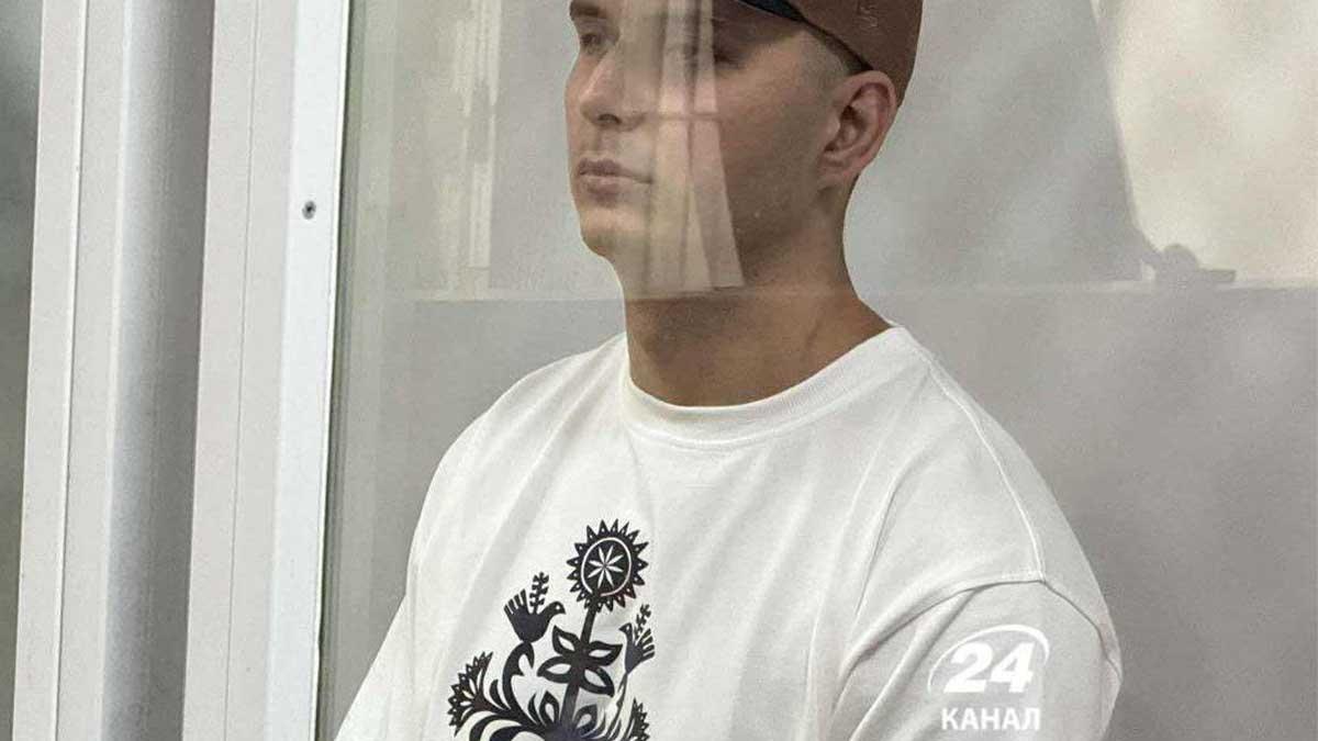 Вбивство підлітка біля фунікулера: арешт Артема Косова продовжено до 11 жовтня (відео) Вбивство підлітка біля фунікулера: арешт Артема Косова продовжено до 11 жовтня (відео)