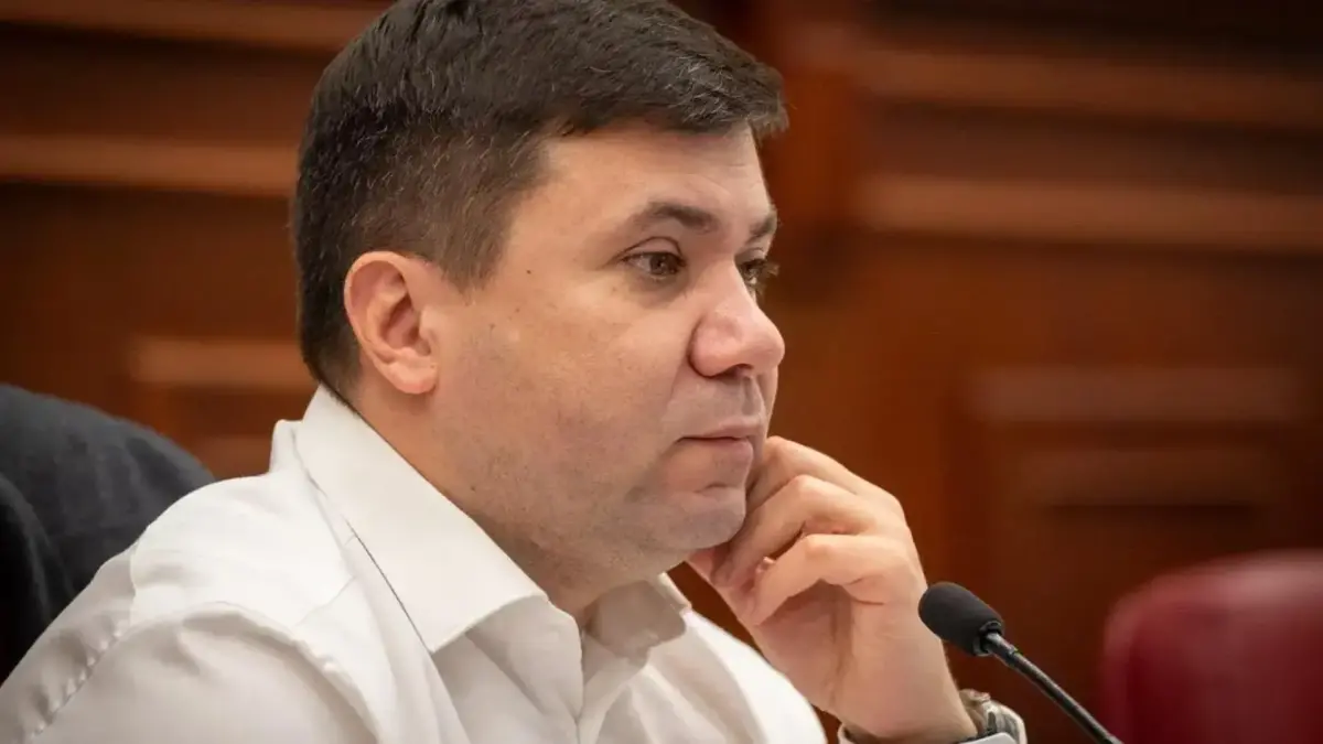 Заступник міністра освіти та голова фракції партії «Слуга народу» в КМДА Андрій Вітренко