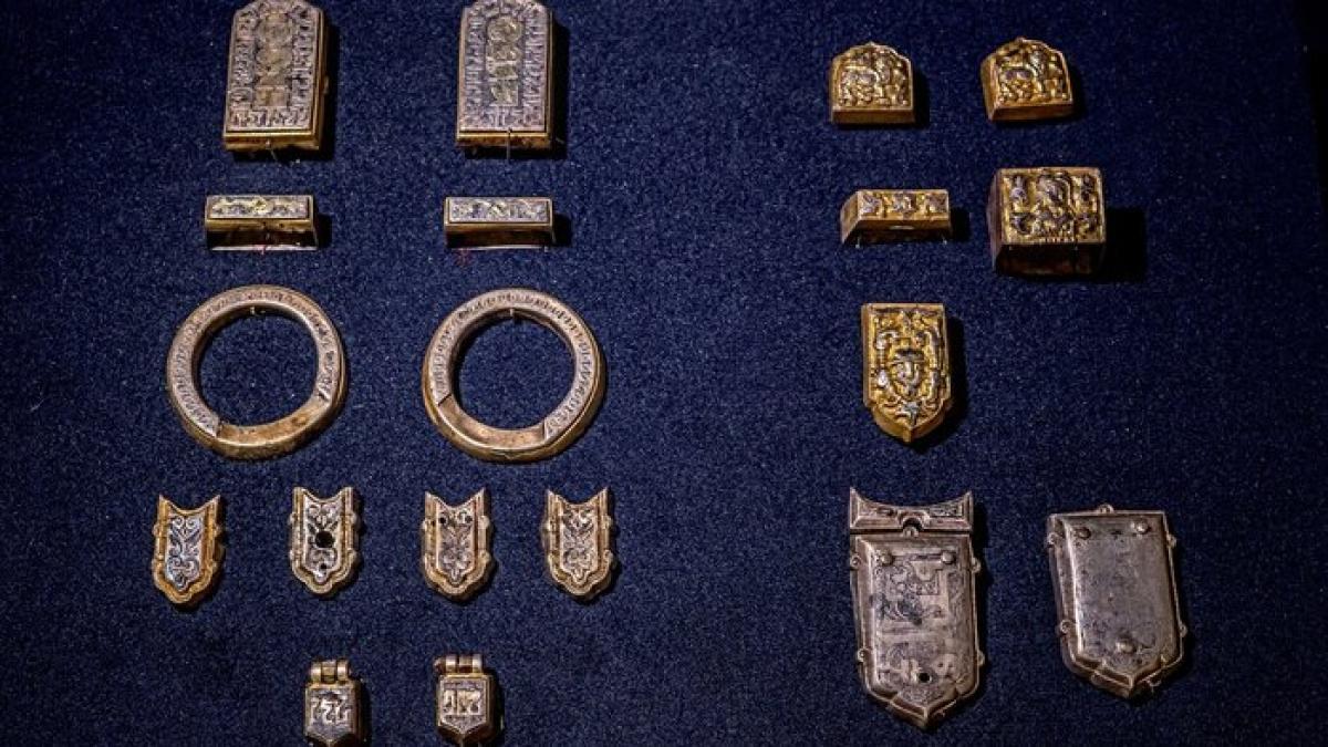 У Києві покажуть «Китаївський скарб»: рідкісні гривні та прикраси XI століття У Києві покажуть «Китаївський скарб»: рідкісні гривні та прикраси XI століття