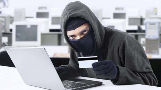 27 шахрайських кол-центрів накрили у Києві та Одесі