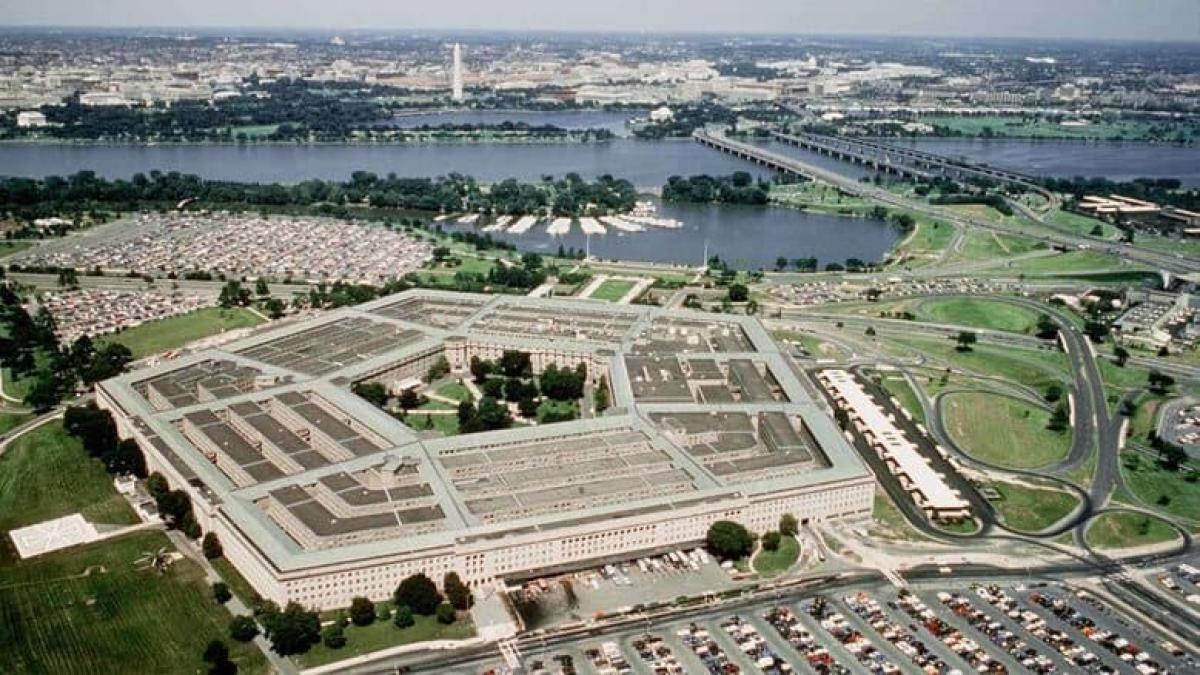 Newsweek: США відправили військовий корабель у Південну частину Тихого океану через активність Китаю будівля пентагону