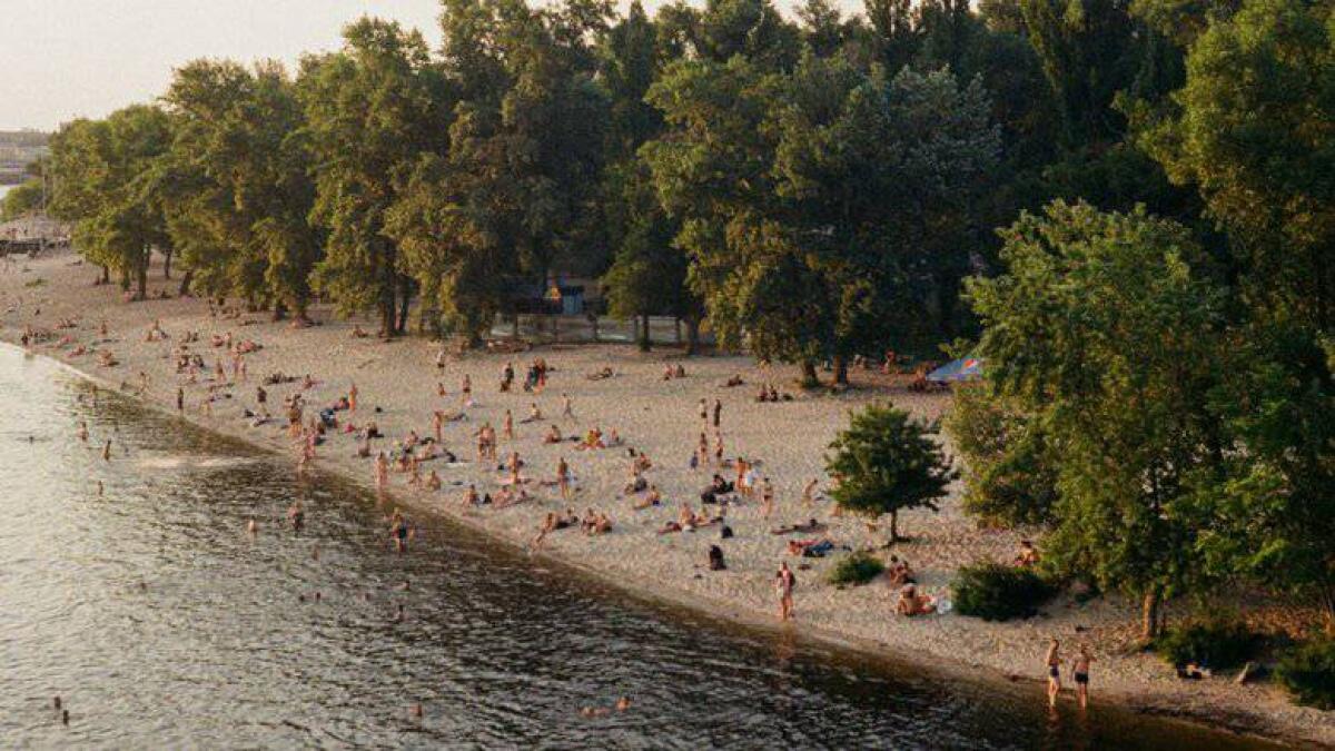 У Києві та області зафіксували забруднення води на пляжах – де безпечно купатися, а де ні