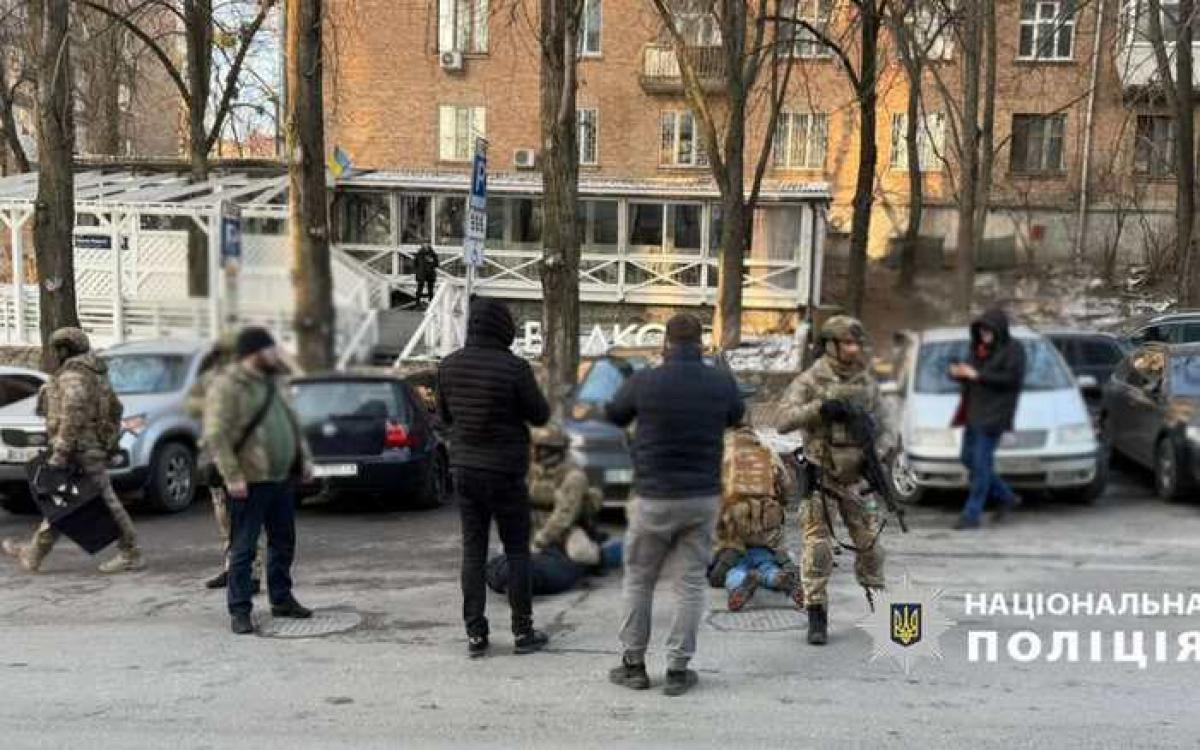 У Києві викрили схему переправлення ухилянтів до ЄС за $15 тисяч У Києві викрили схему переправлення ухилянтів до ЄС за $15 тисяч