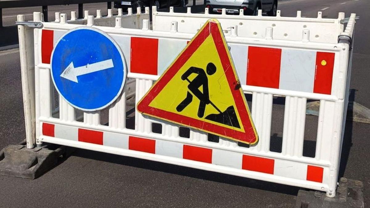 Дорожні знаки про обмеження руху