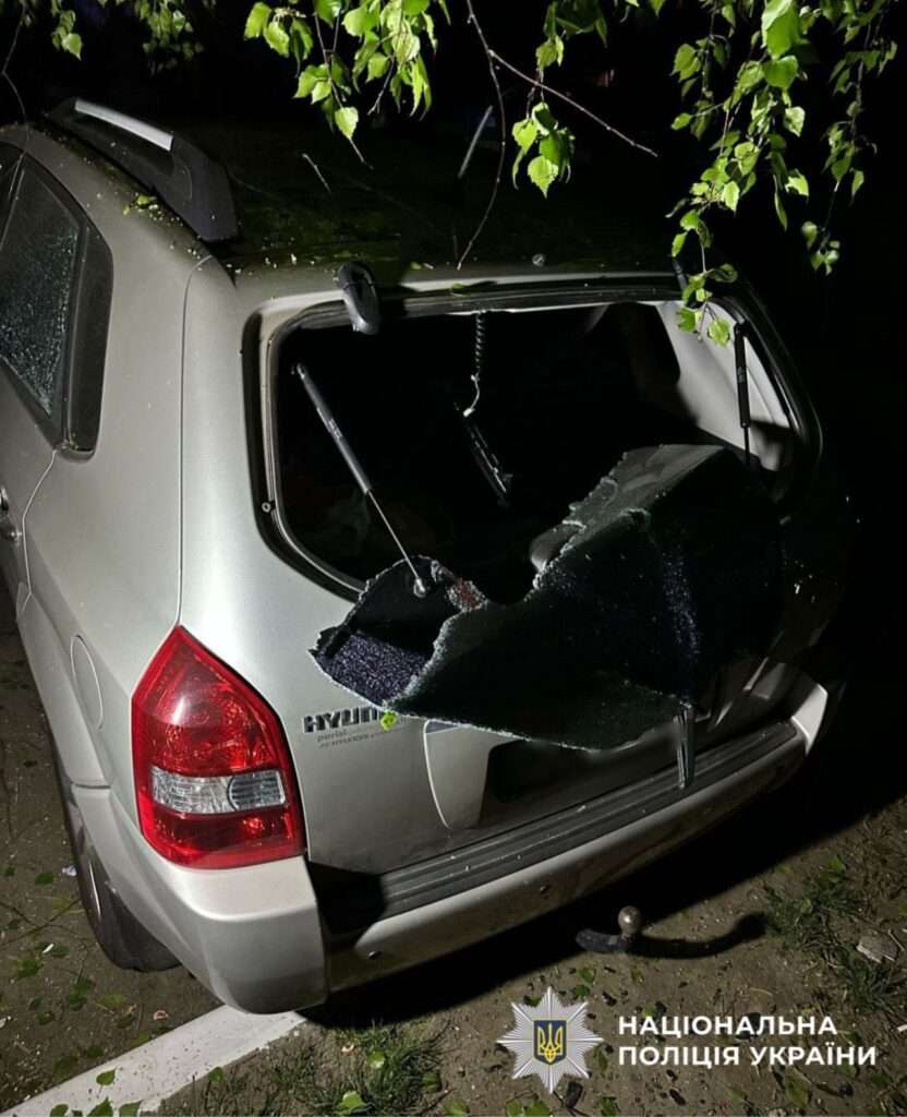 Пошкодження на Київщині після нічної атаки: постраждалі люди, зруйновані будинки та авто (+фото)