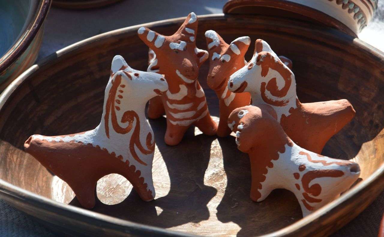 Свищики з ярмарку. Фото: Національний музей народної архітектури та побуту України