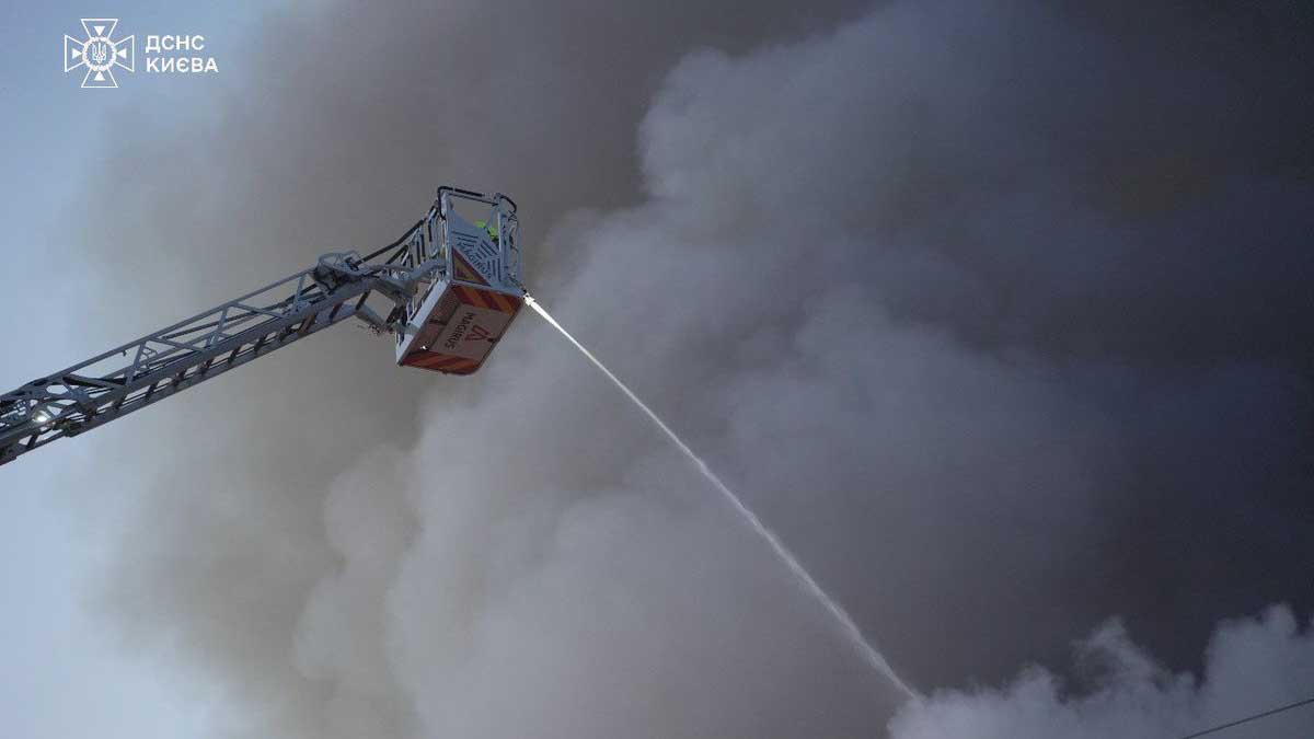 У ніч на 12 квітня Росія завдала удару по Києву