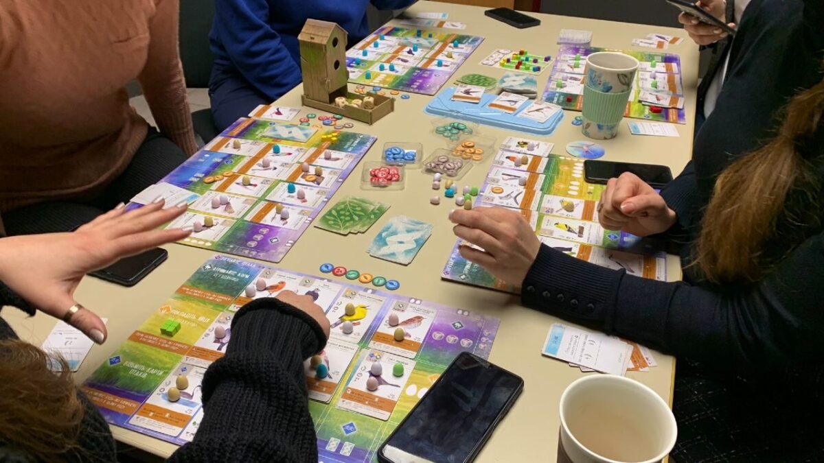 Настільні ігри на екологічну тематику. Фото: Департамент захисту довкілля та адаптації до змін клімату КМДА