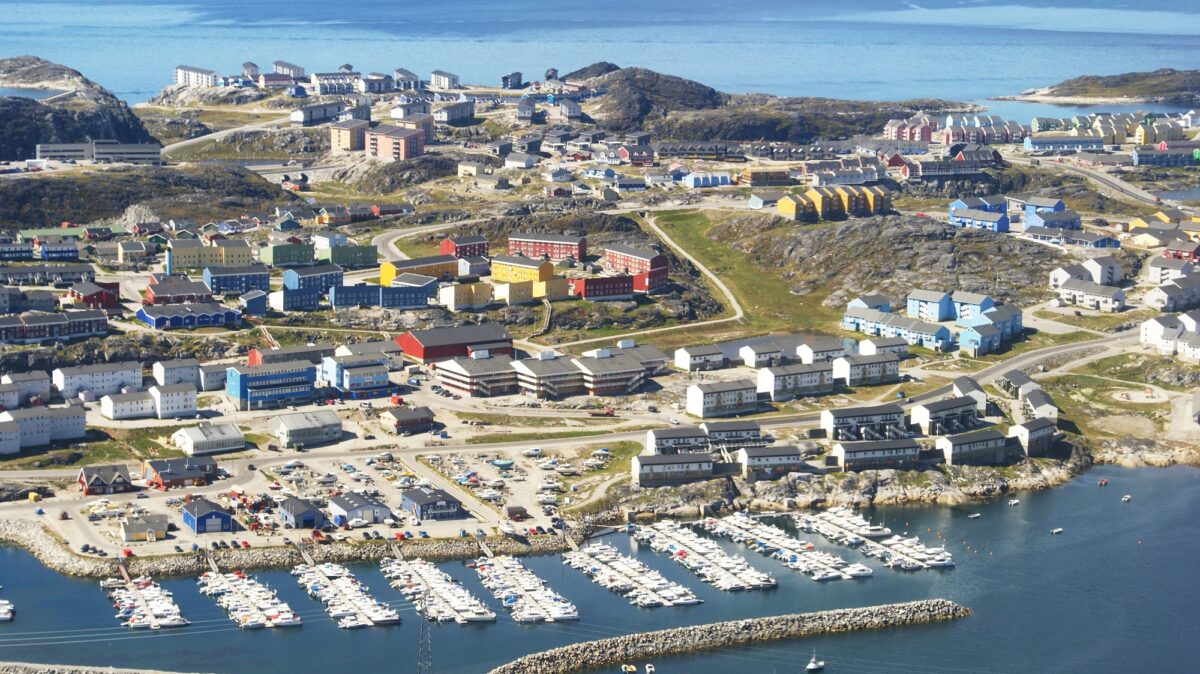 Місто Нуук, столиця Гренландії