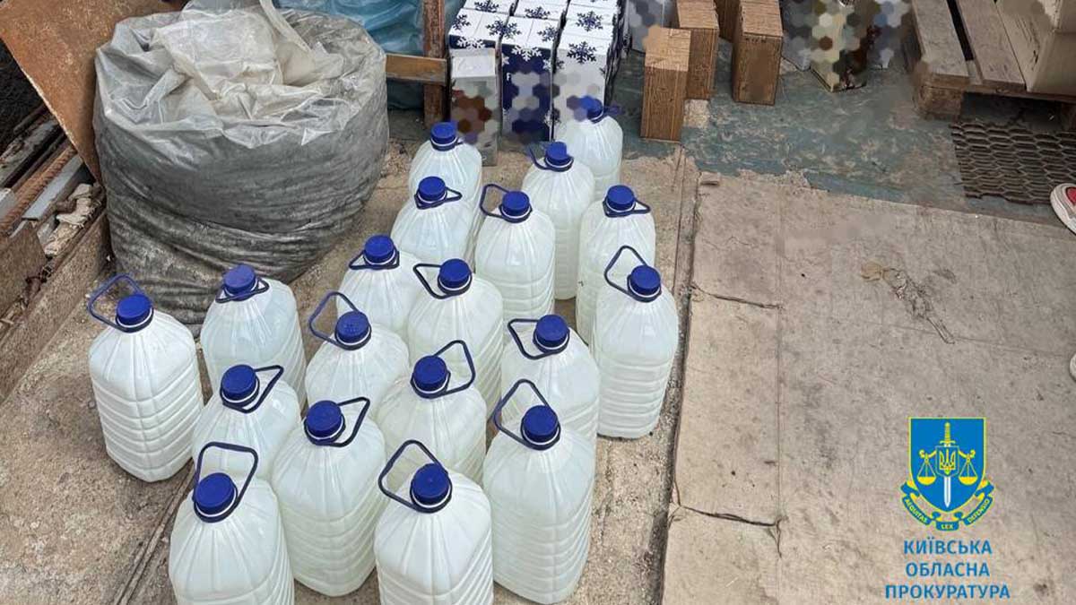 На Київщині судитимуть чоловіка за продаж фальсифікованого алкоголю елітних брендів На Київщині судитимуть чоловіка за продаж фальсифікованого алкоголю елітних брендів