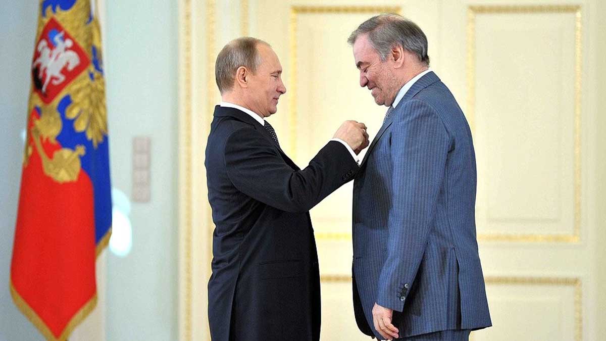 «Це був би фатальний сигнал, адже Ґерґієв — інструмент Путіна»: директор Метрополітен-опера про повернення російського диригента на Захід «Це був би фатальний сигнал, адже Ґерґієв — інструмент Путіна»: директор Метрополітен-опера про повернення російського диригента на Захід