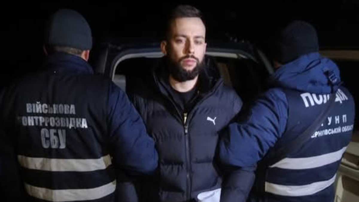 Мародерство в тилу: викритий на розкраданні продуктів у Десні, може уникнути покарання Мародерство в тилу: викритий на розкраданні продуктів у Десні, може уникнути покарання