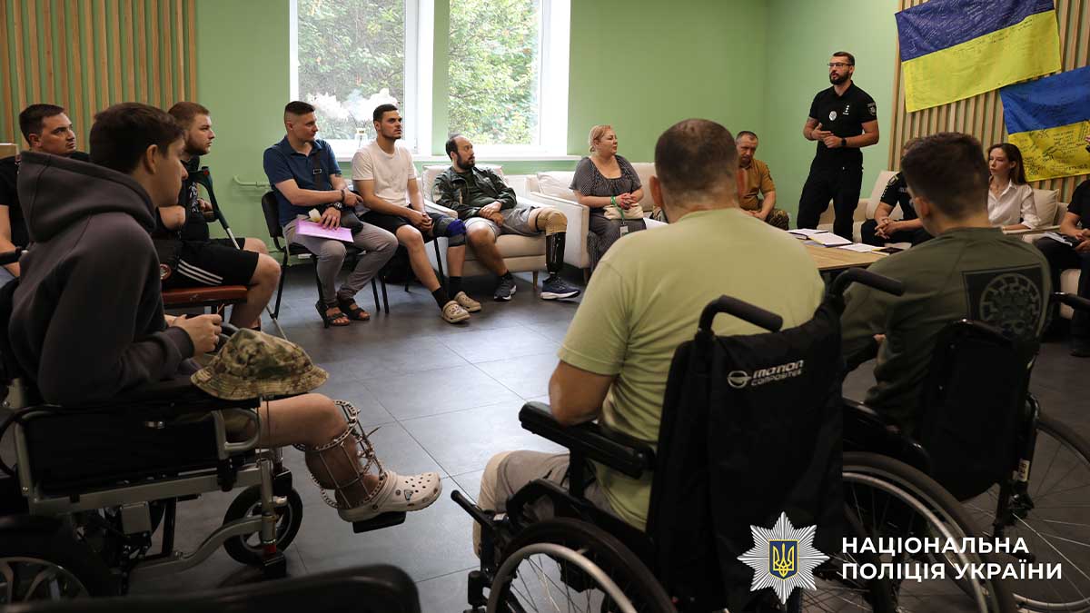 : Поліція Києва закликає ветеранів до служби