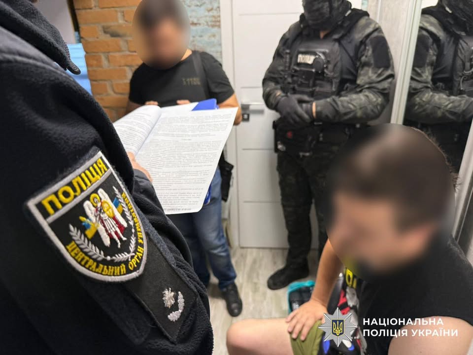Поліція викрила схему заволодіння землею кіностудії Довженка на 60 млн грн