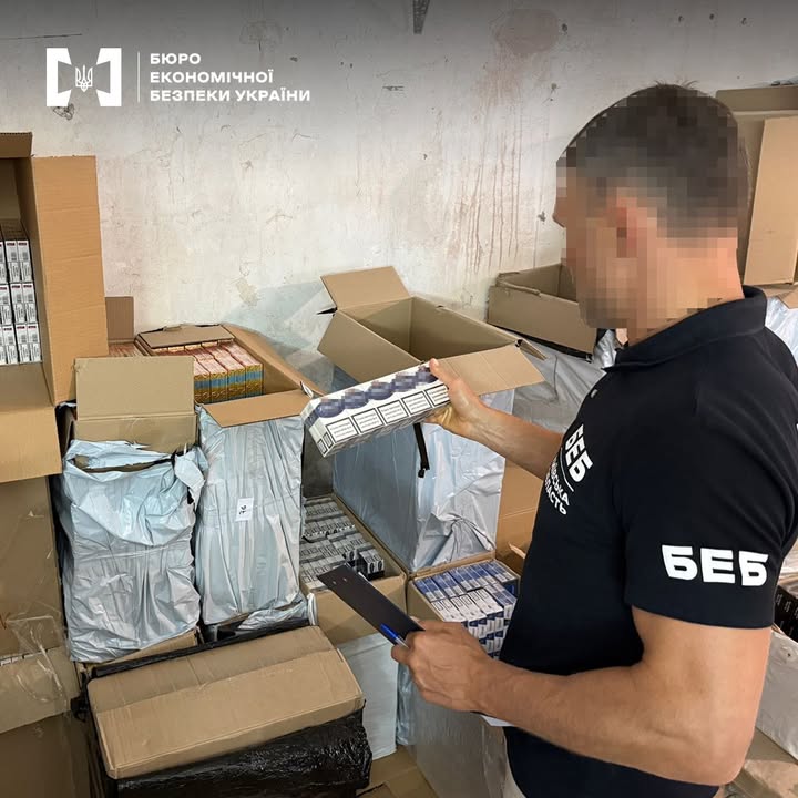 У Київській області викрили продаж контрафактних сигарет на 12 млн грн