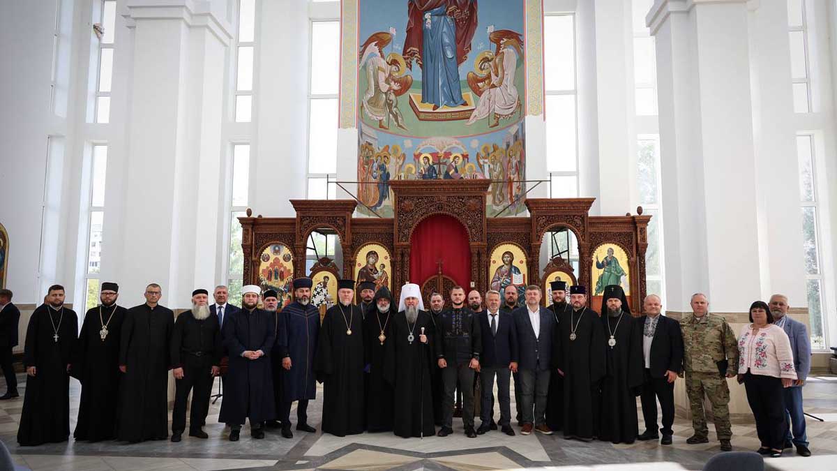 У Бучі відбувся Молитовний сніданок до Дня Незалежності з вшануванням жертв війни Учасники Молитовного сніданку до Дня Незалежності України