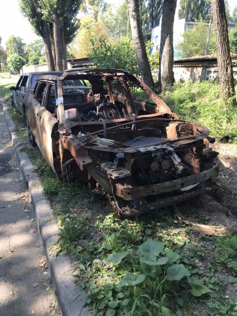 Подільський район повністю очистили від покинутих автомобілів: прибрано всі проблемні авто