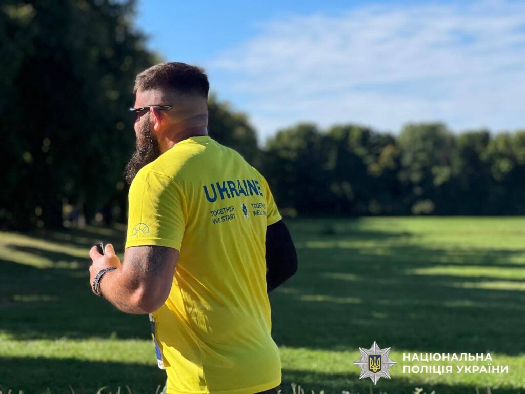 Ветерани поліції Києва взяли участь у «Забігу у вишиванках» до Дня Незалежності Ветерани поліції Києва взяли участь у «Забігу у вишиванках» до Дня Незалежності