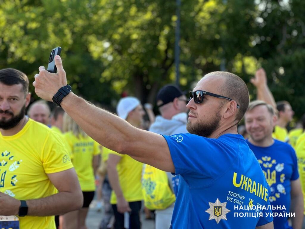 Ветерани поліції Києва взяли участь у «Забігу у вишиванках» до Дня Незалежності Ветерани поліції Києва взяли участь у «Забігу у вишиванках» до Дня Незалежності