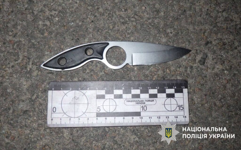 У Києві затримали двох чоловіків за розбійний напад на 26-річну жінку У Києві затримали двох чоловіків за розбійний напад на 26-річну жінку