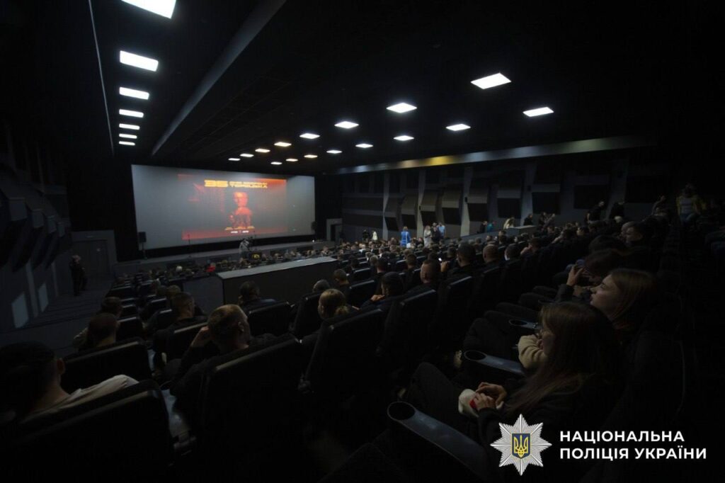 У Києві показали фільм «35 днів оборони Торецька» про героїзм полку «Сафарі»