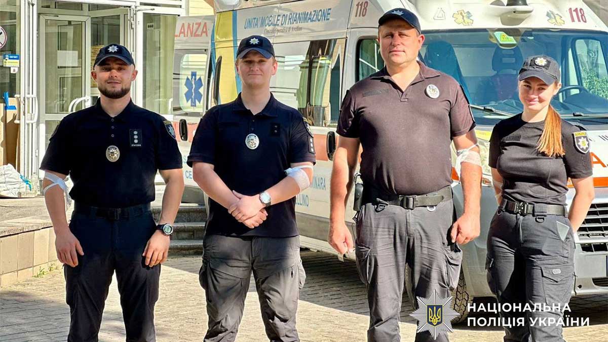 Поліцейські Шевченківського району здали кров для дітей з хворобами серця