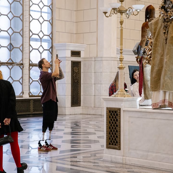 На Центральному вокзалі Києва відкрили виставку «ВІЧНІ.UA»