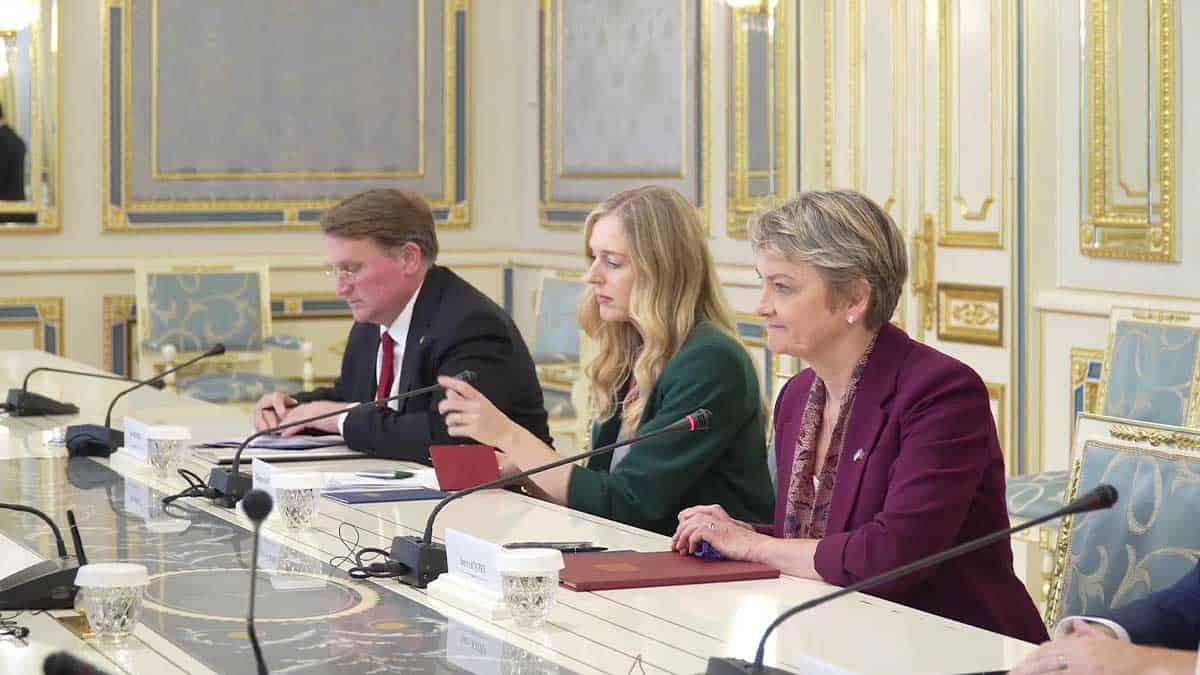Перша поїздка Іветт Купер: глава МЗС Великої Британії відвідала Київ
