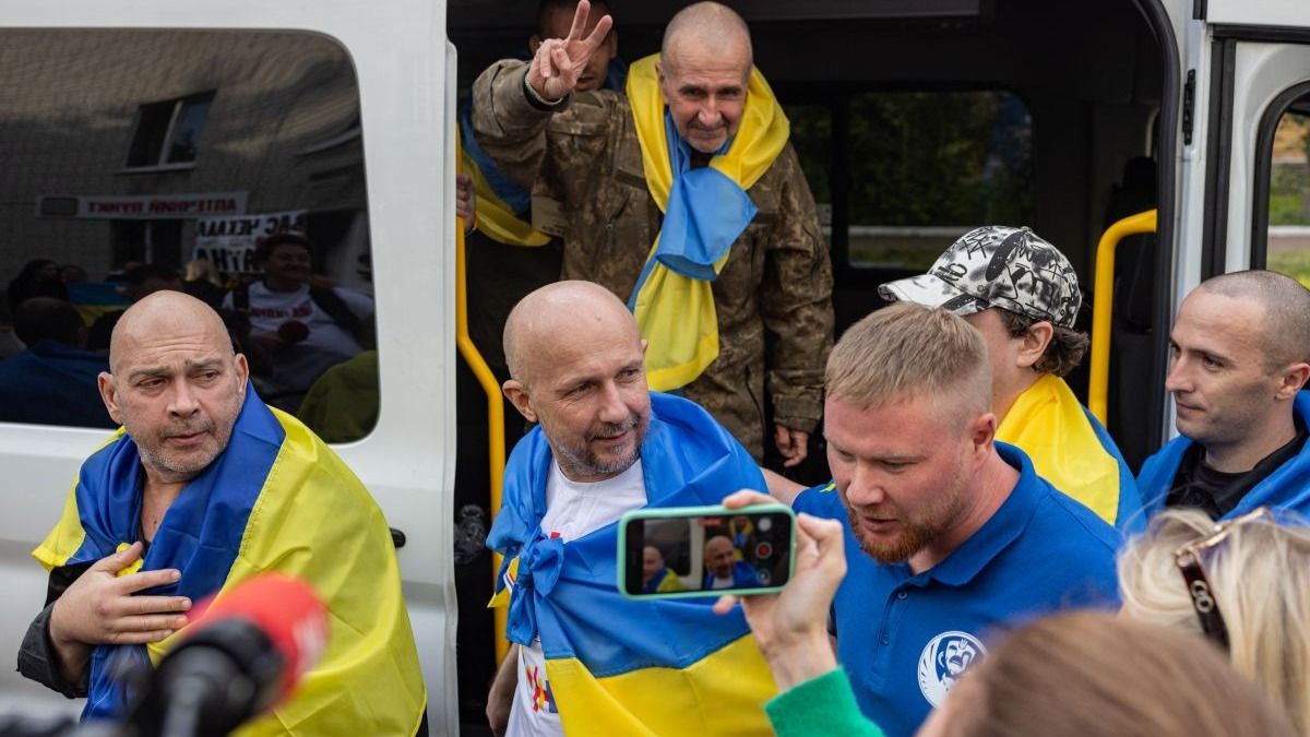 Дмитро Хилюк під час звільнення з полону