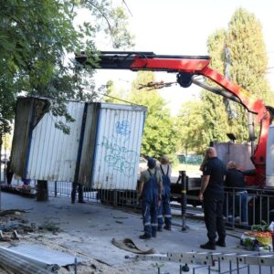 У Києві на проспекті Європейського Союзу знесли 11 кіосків, що простояли майже 20 років