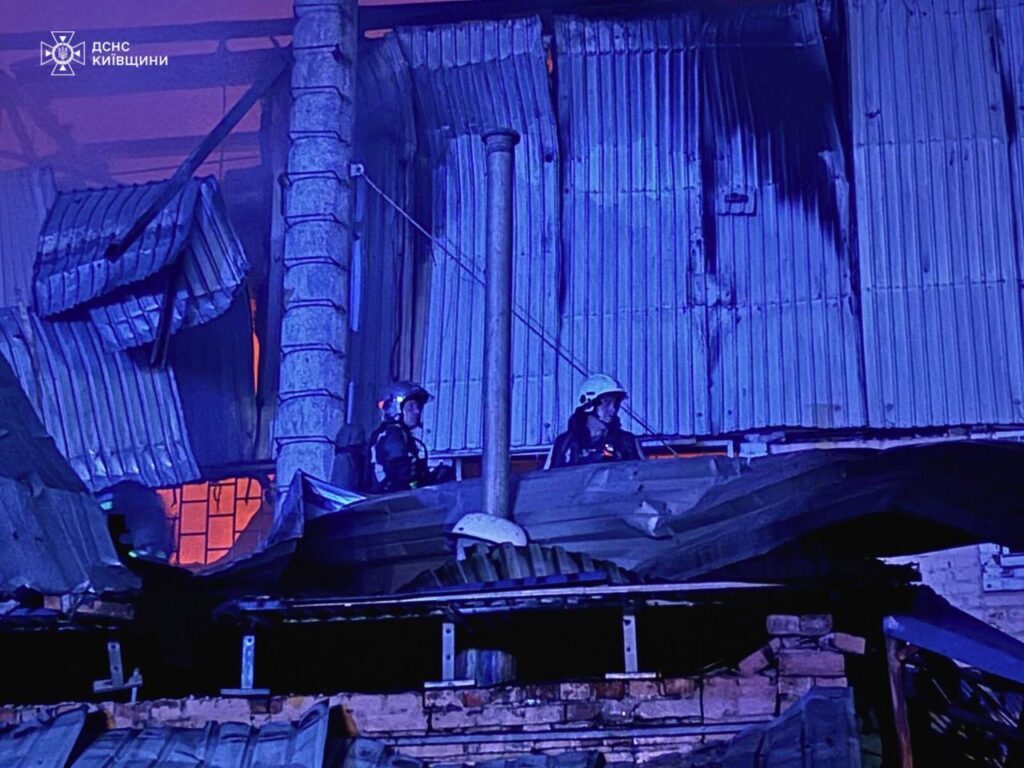 Біла Церква зазнала масованої атаки БпЛА: загинула людина, знищено підприємства і гаражі