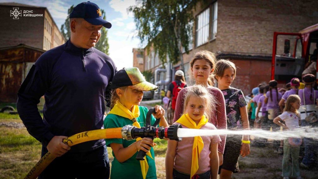 Рятувальники взяли участь у відкритті пластового року на Бориспільщині
