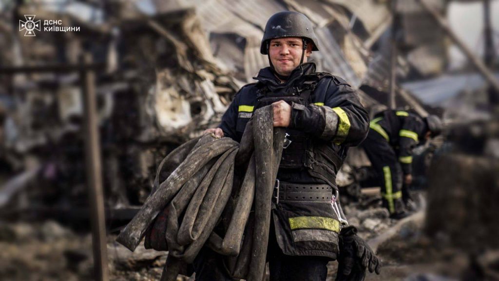 У Бориспільському районі завершили ліквідацію наслідків обстрілу У Бориспільському районі завершили ліквідацію наслідків обстрілу
