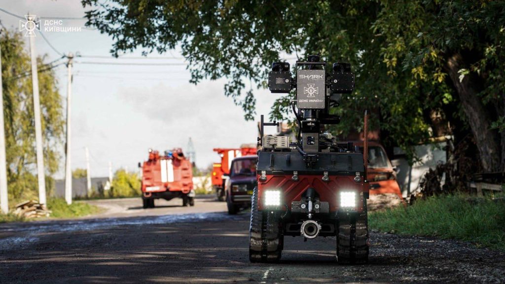 У Бориспільському районі завершили ліквідацію наслідків обстрілу У Бориспільському районі завершили ліквідацію наслідків обстрілу