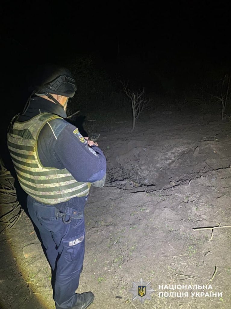 Атака на Бровари: уламки зруйнували дім, є постраждала Атака на Бровари: уламки зруйнували дім, є постраждала