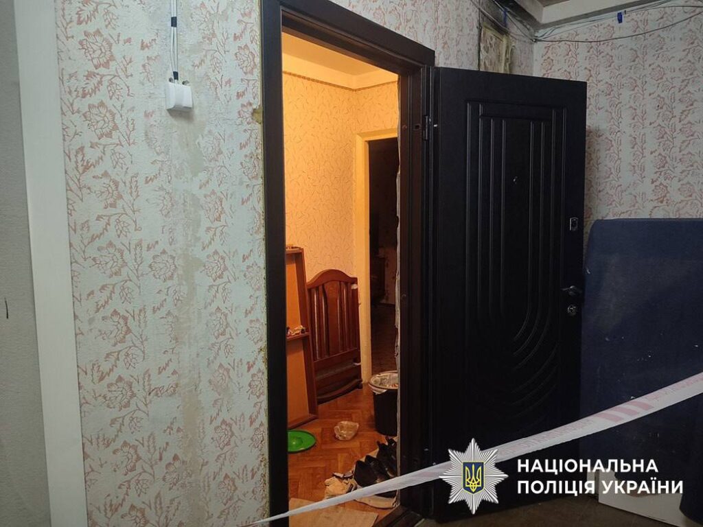 У Києві чоловік через борг завдав знайомому численних ножових поранень: нападника затримали У Києві чоловік через борг завдав знайомому численних ножових поранень: нападника затримали
