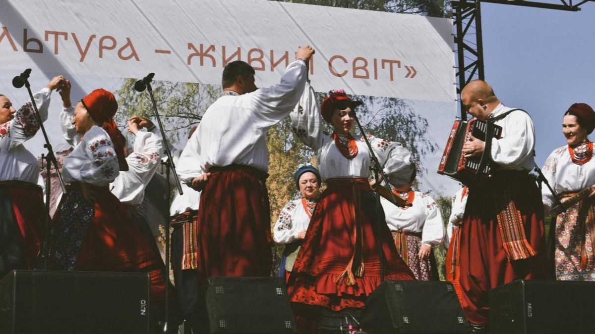 Фестиваль у Пирогові 6–7 вересня: куліш, білий борщ і галушки за старовинними рецептами Фестиваль «Жива культура — Живий світ»