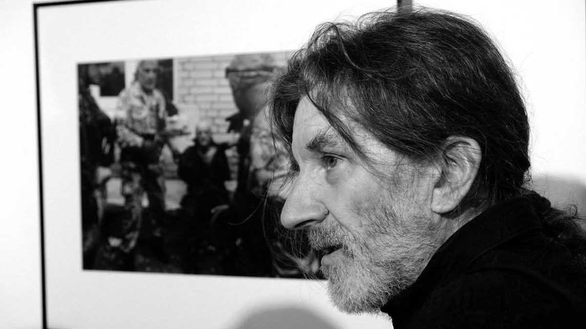 Олександр Глядєлов на виставці своїх фотографій