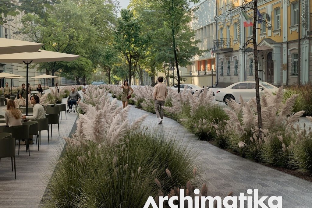 Візуалізація пішохідної вулиці з декоративними травами та деревами, де люди гуляють і відпочивають на літніх терасах кафе