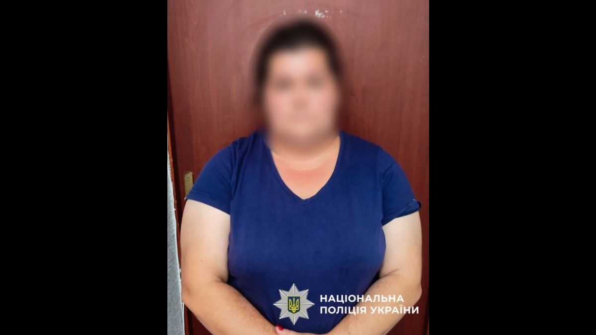 Важка жінка в поліцію, фото з київських новин, затримана за підозрою у скоєнні злочину в Києві.