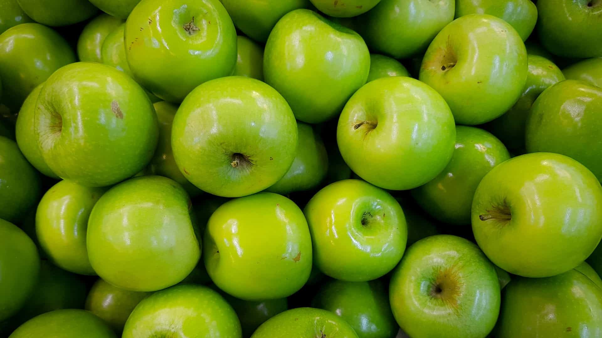 Зелені яблука