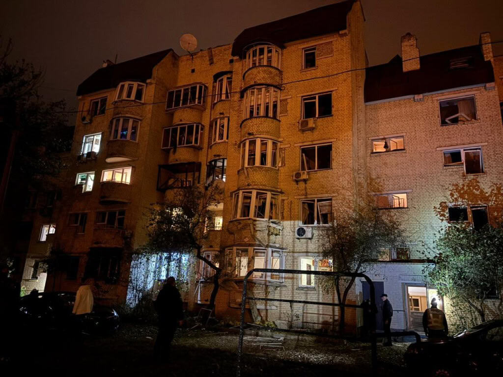 Житловий будинок у Києві після нічного удару дронів