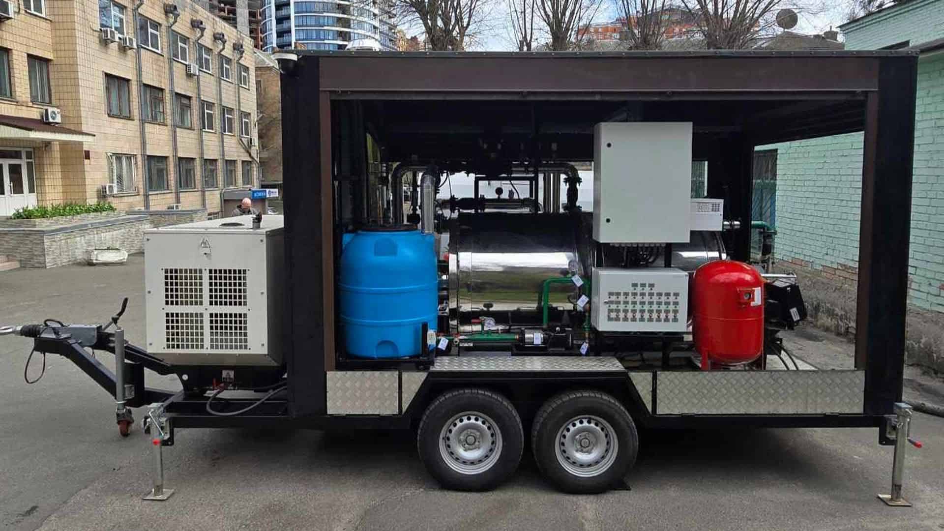 Мобільна модульна котельня на двовісному причепі з технічним обладнанням